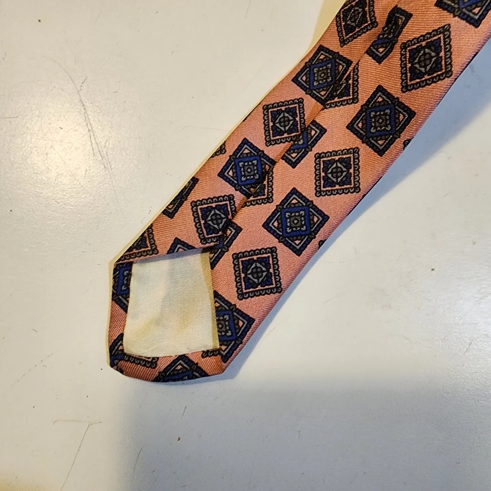 Brooks Brothers Nakers Pink and Black Geometric Patterned Silk Tie